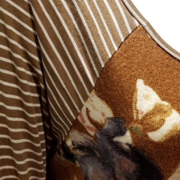 Entro brown floral top. Striped sleeves - Picture 3 of 5